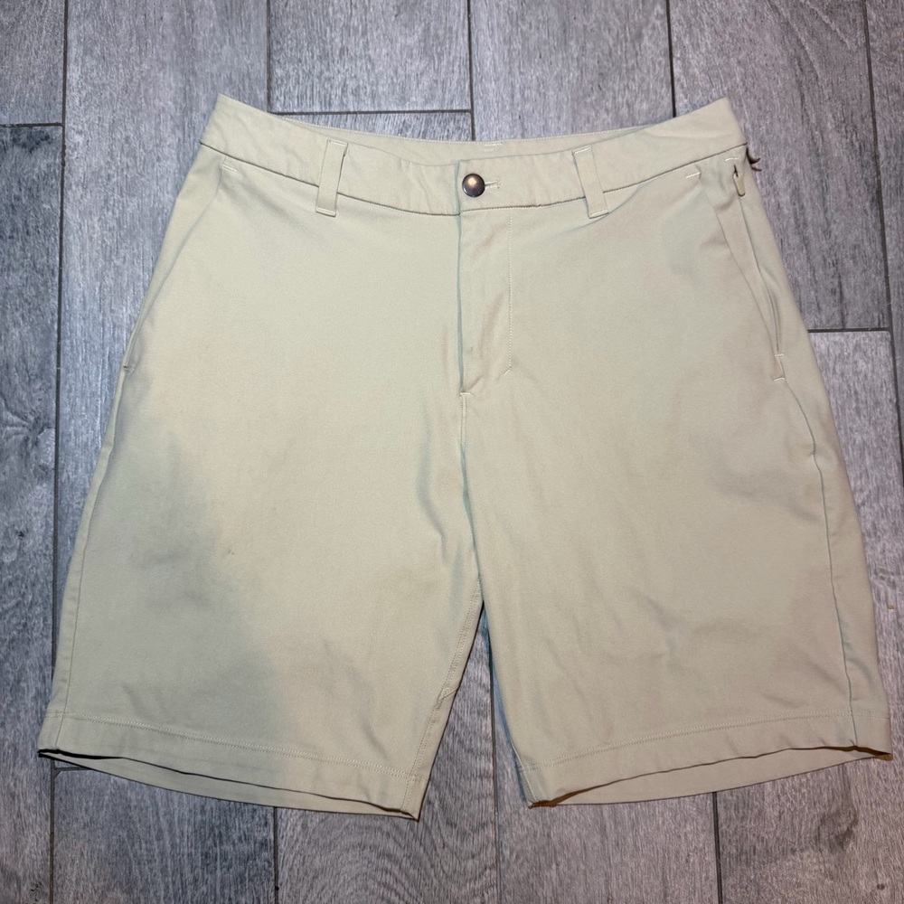 Lululemon Commission Shorts Mens Size 31 Classic Golf Beige 9" Khaki Excellent